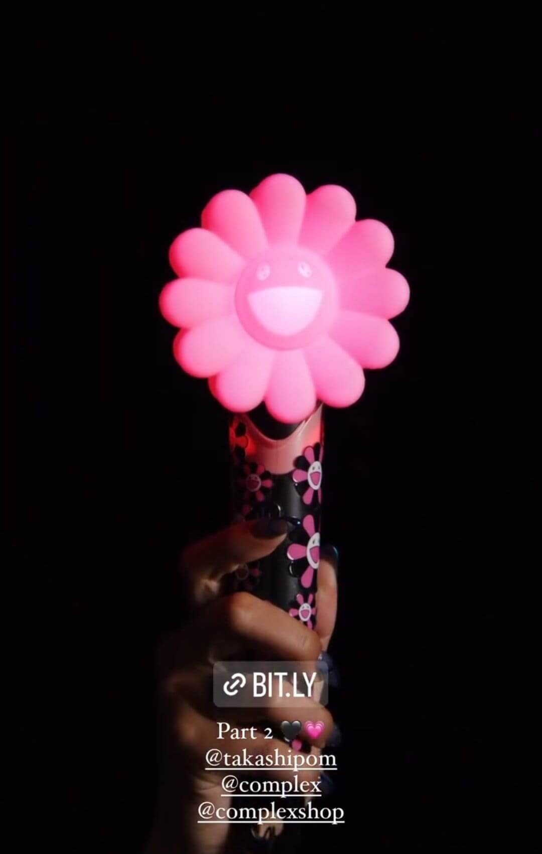 blackpink et takashi murakami lightstick